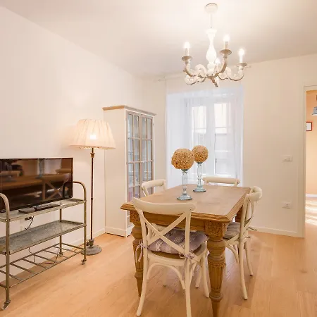 Triestevillas Roma - With Terrace דירה